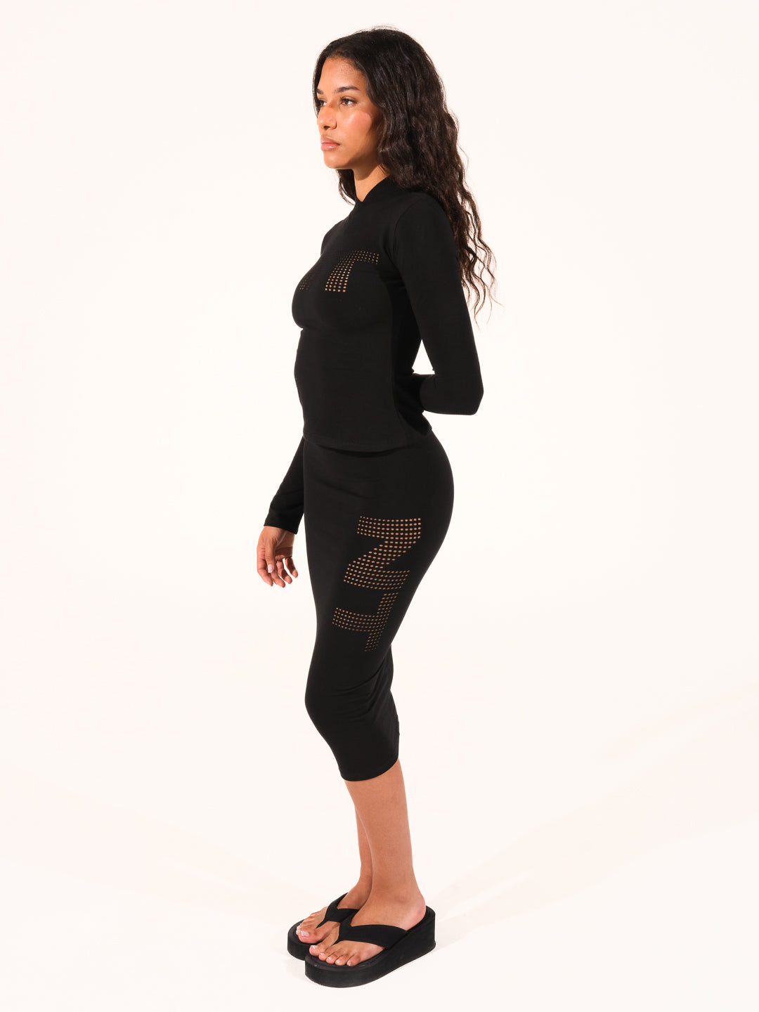 SKIN GRID LONG SLEEVE IN 'BLACKOUT'